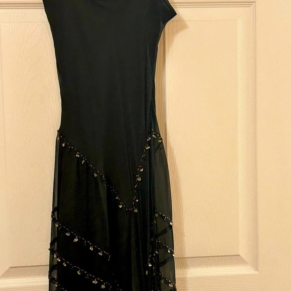 Dress - Picture 1 of 2